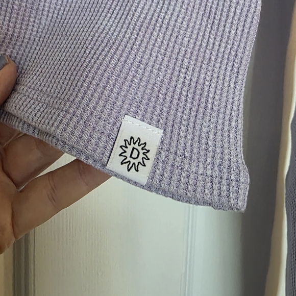 Daydreamer Rebel Girl Cold Shoulder Crop Top Lilac Haze Mineral Size XS - Picture 6 of 12